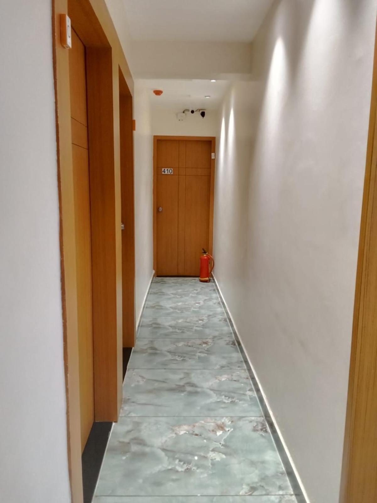 Hotel Exotic Ahmadabad Zewnętrze zdjęcie