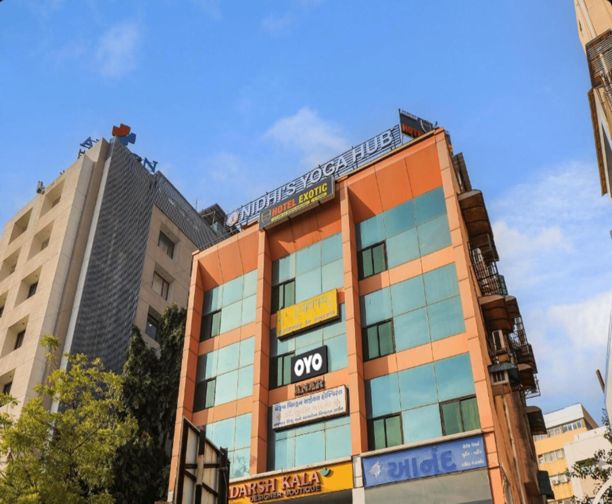 Hotel Exotic Ahmadabad Zewnętrze zdjęcie