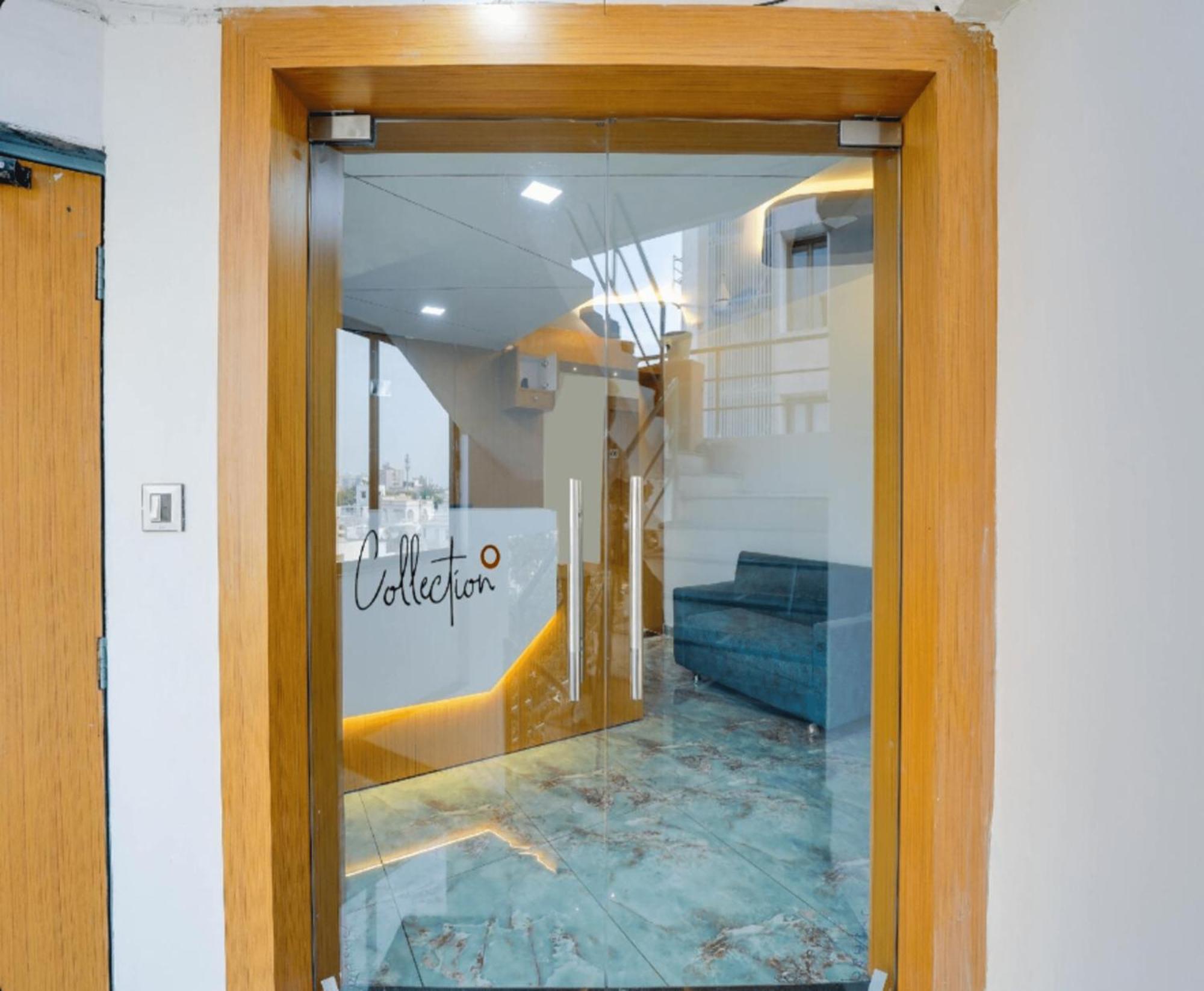 Hotel Exotic Ahmadabad Zewnętrze zdjęcie