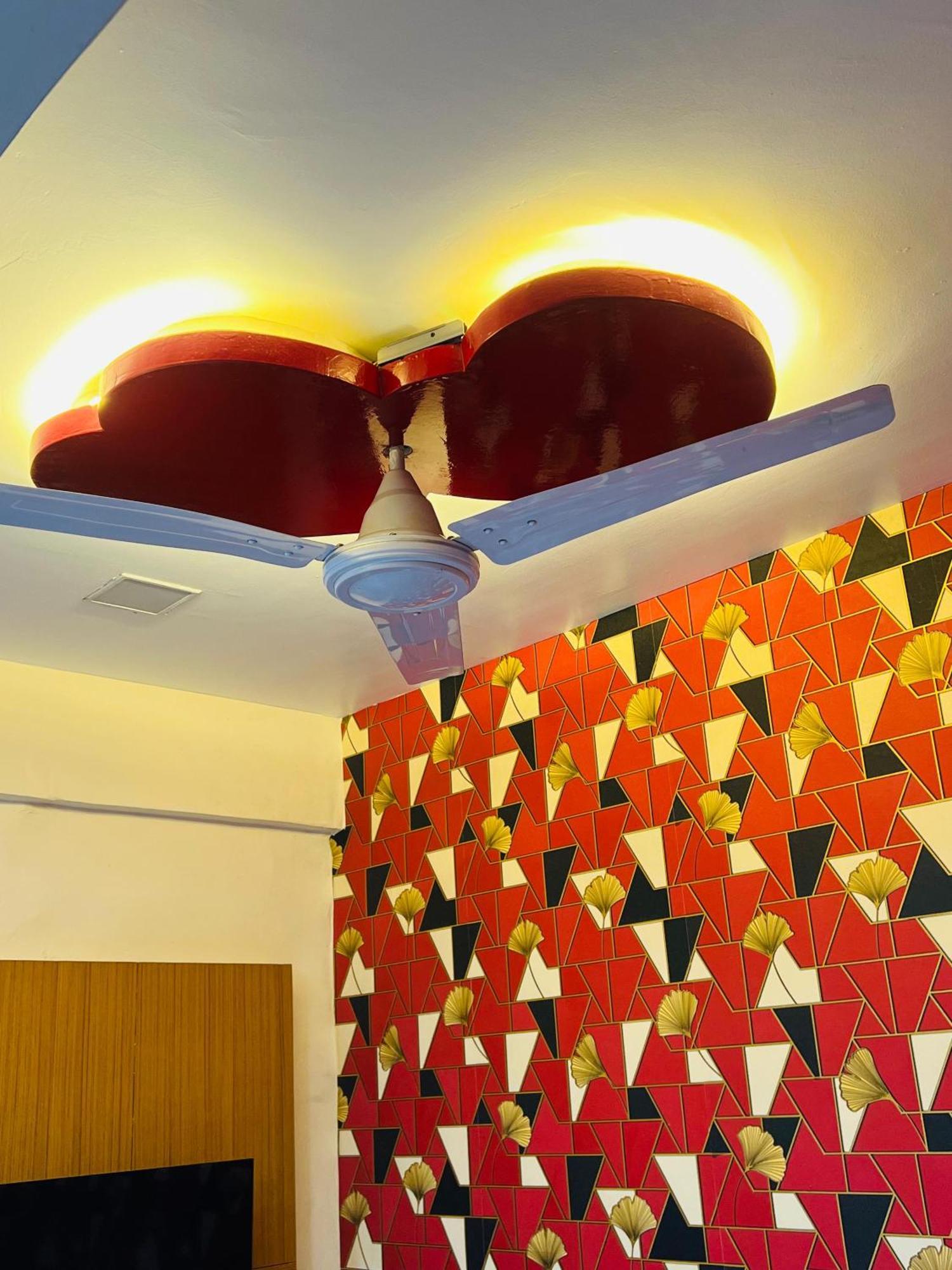 Hotel Exotic Ahmadabad Zewnętrze zdjęcie